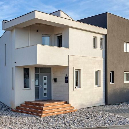 Apartments Peti プーラ エクステリア 写真