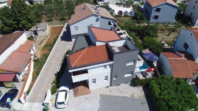 Apartments Peti プーラ エクステリア 写真
