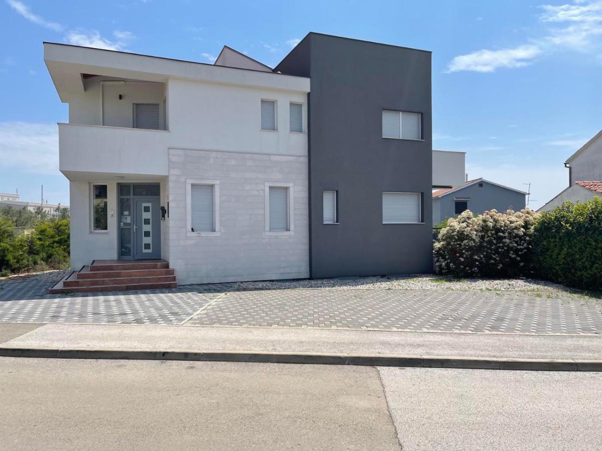 Apartments Peti プーラ エクステリア 写真