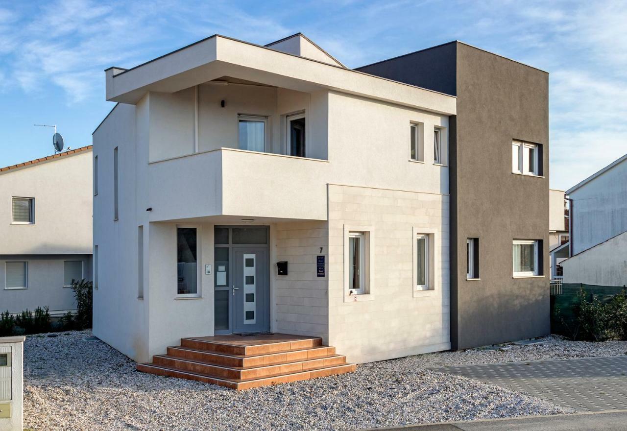Apartments Peti プーラ エクステリア 写真